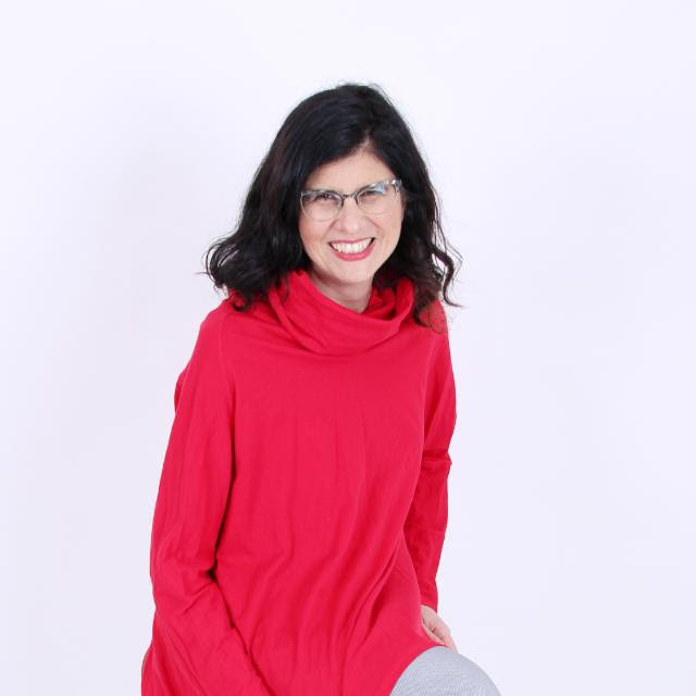 ליאת רוסטוקר - מנחת סדנת המעגל בחדרה, מומחית לכתיבה טיפולית וטיפול בכלים השלכתיים